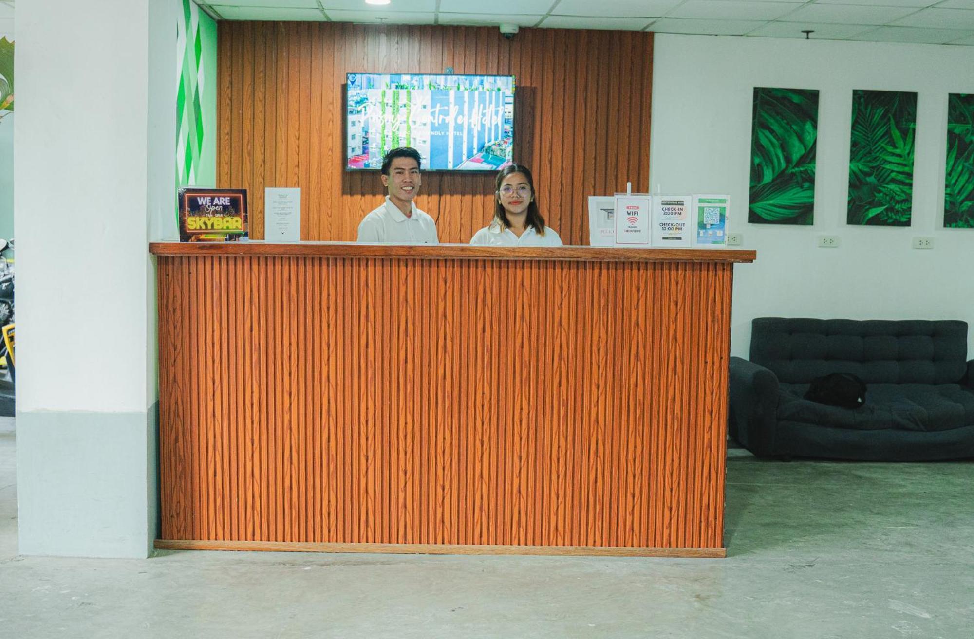 Pasay Centrale Hotel Екстериор снимка