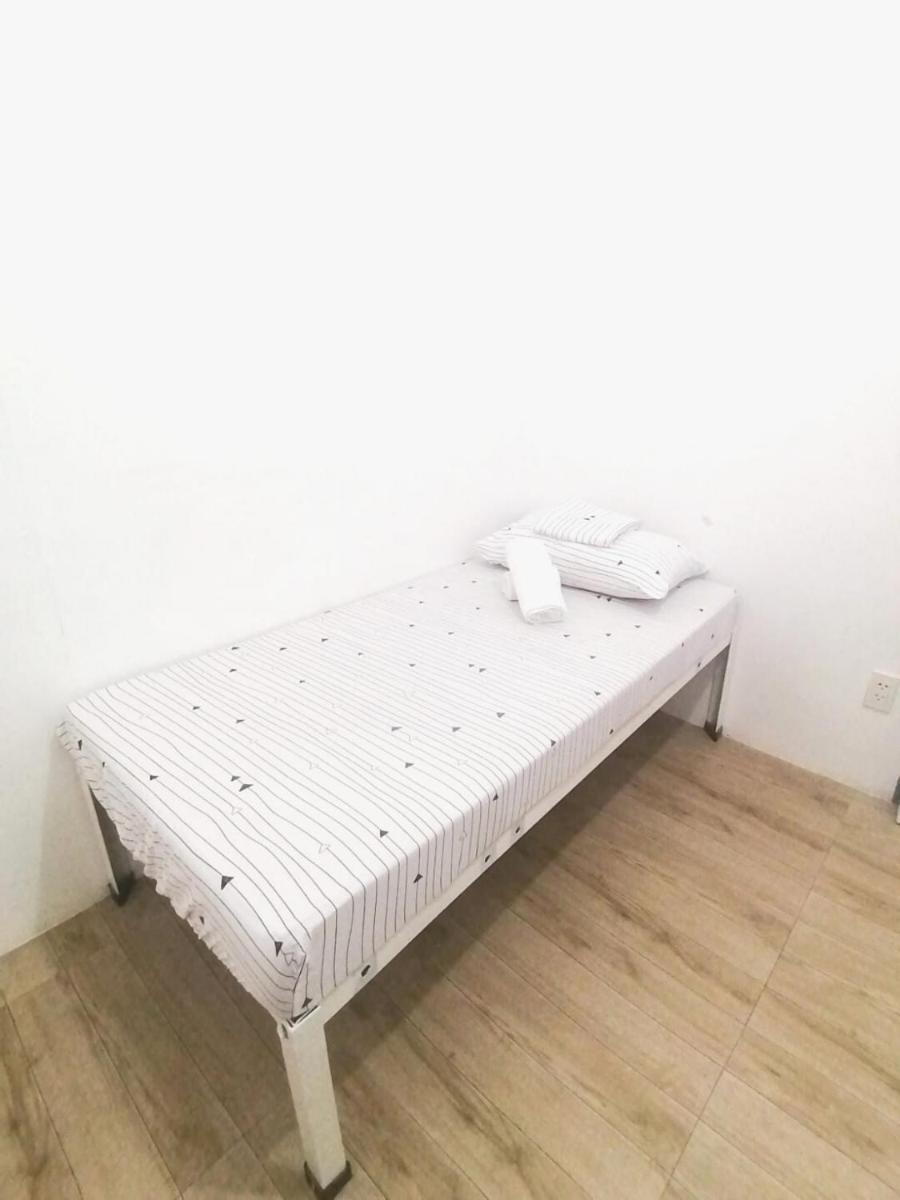 Pasay Centrale Hotel Екстериор снимка